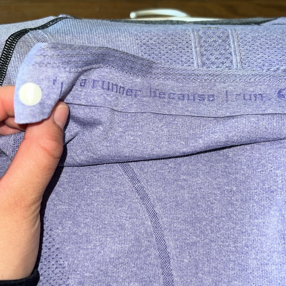 Lululemon - Picture 3 of 3